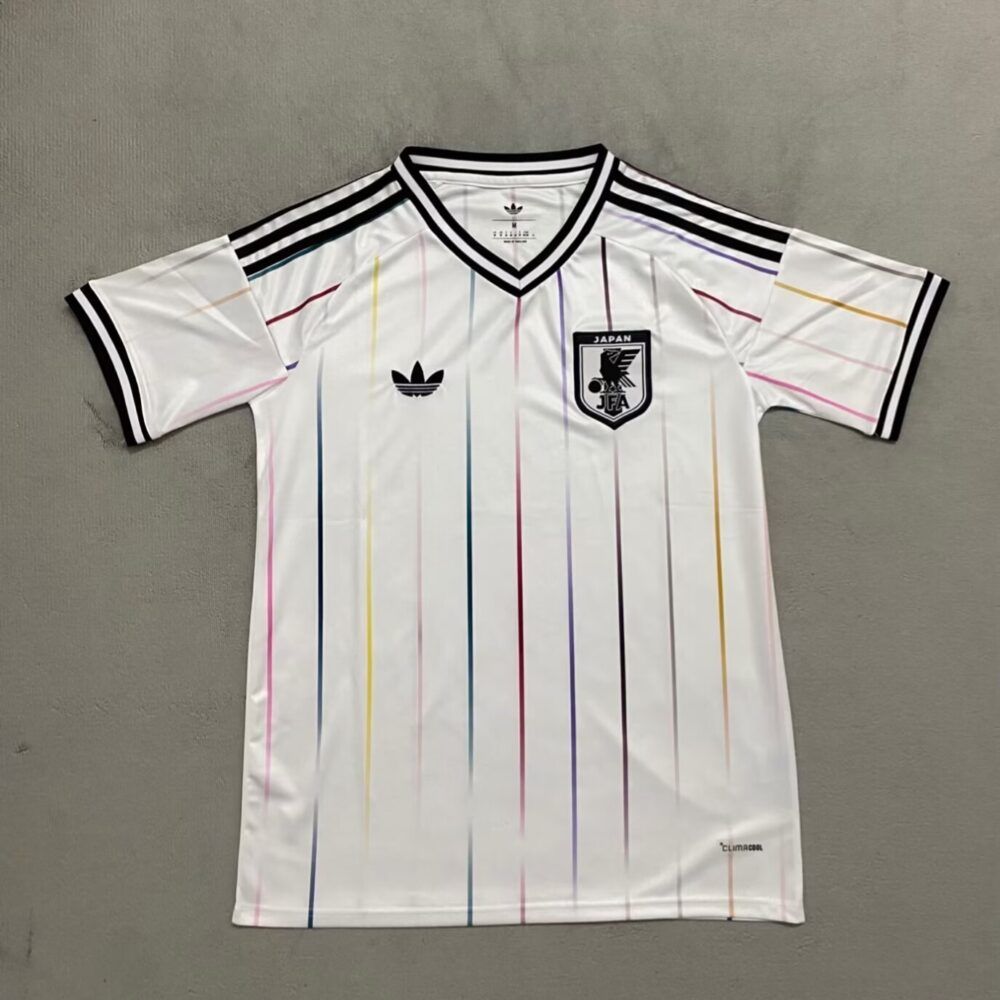 Nueva camiseta Japón 25-26 visitante blanca líneas colores Mundial 2026
